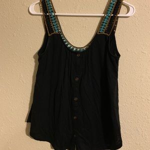 Black detailed tank